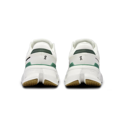 On cloud runner 2 undyed green