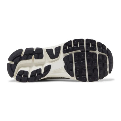Nike Air Zoom Vomero 5 'Photon Dust Metallic Silver'